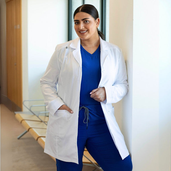 Des blouses de laboratoire brodée