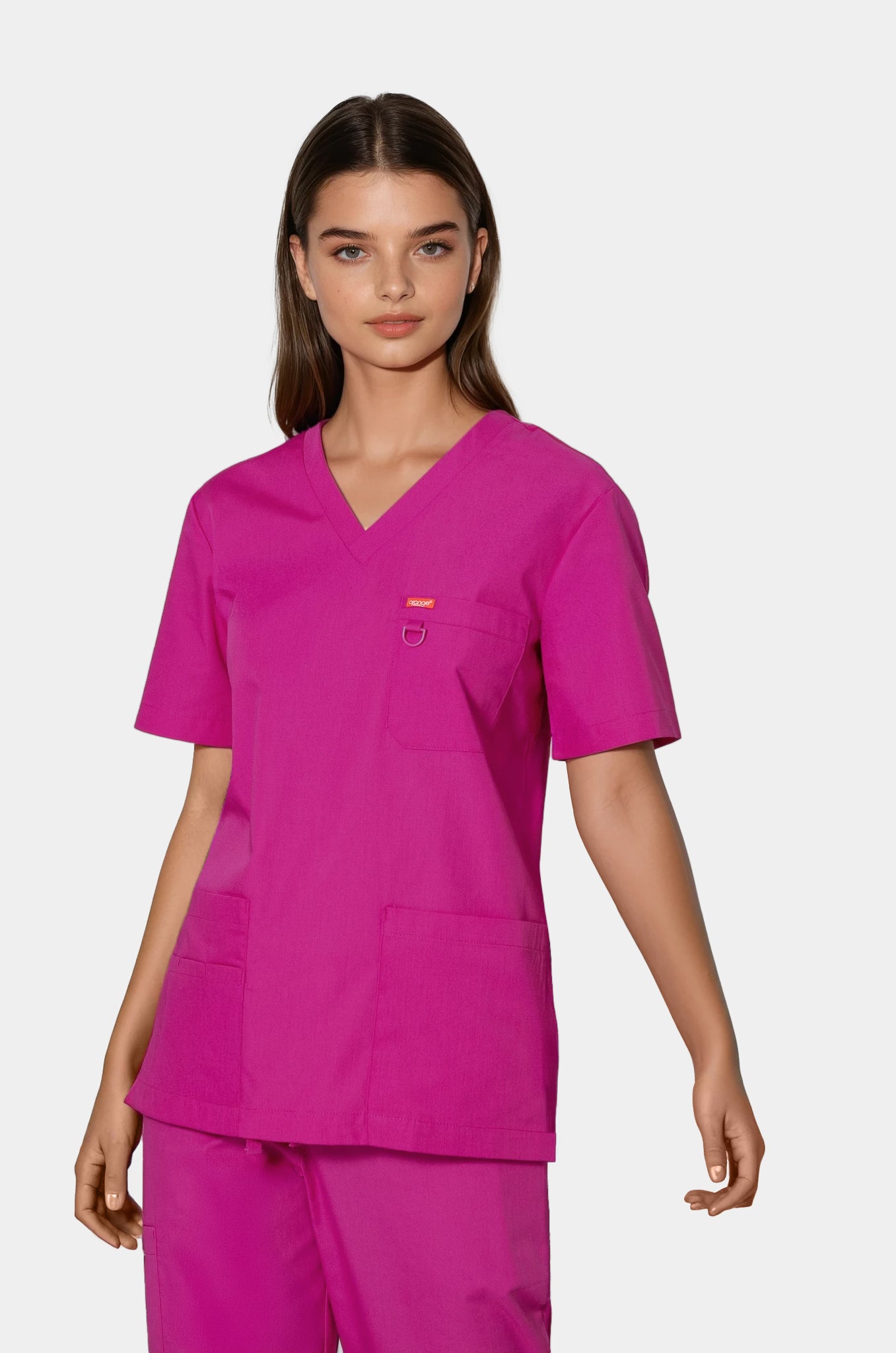 Femme portant une blouse médicale unisexe Orange standard Balboa - Fierce Fuschia