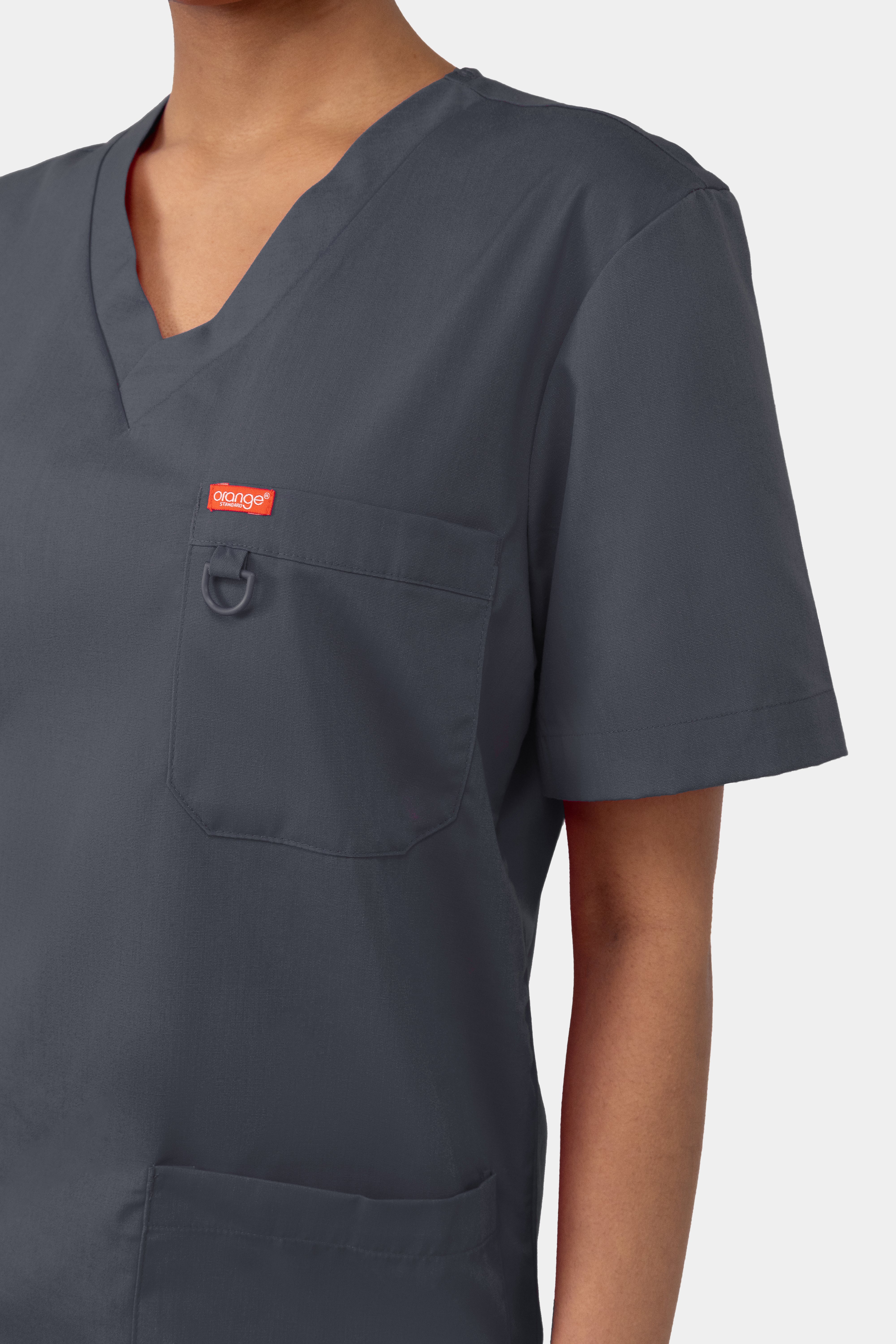 Focus sur une femme portant une blouse médicale unisexe Orange standard Balboa - Anthracite