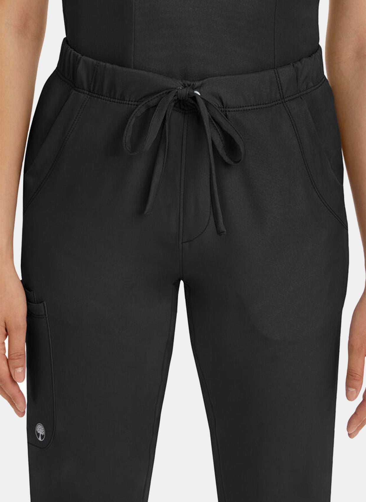 zoom sur taille d'une Femme portant un pantalon médical Healing Hands Rebecca noir