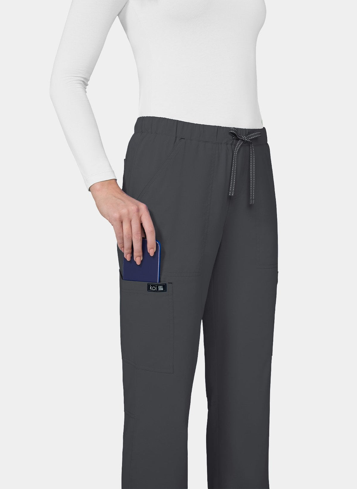 Pantalon médical femme Koi Basics Holly - Anthracite, détail