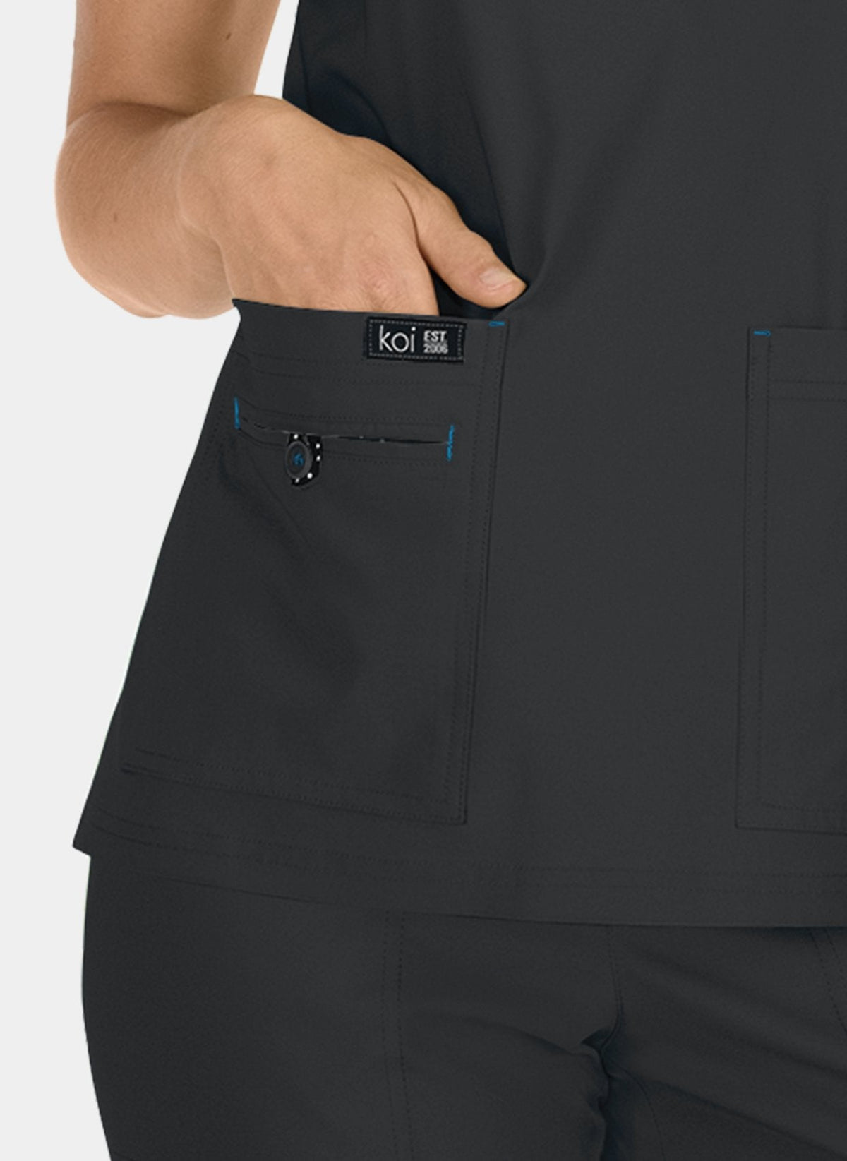 Blouse médicale femme Koi Basics Becca - Noir, col en V