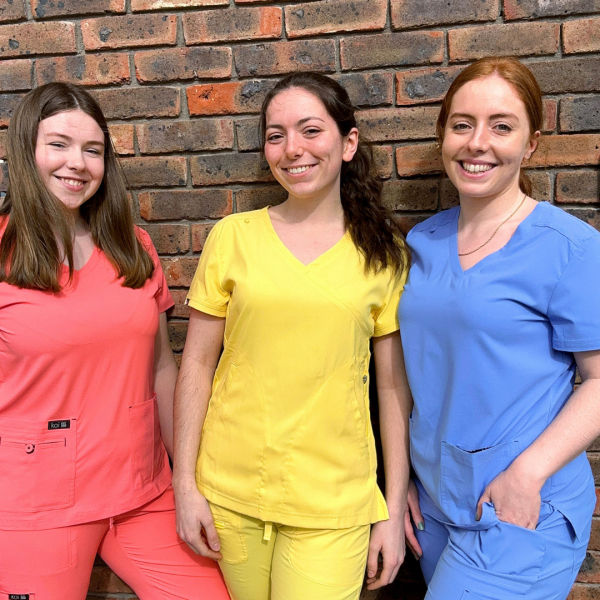 5 raisons de choisir une tenue médicale colorée