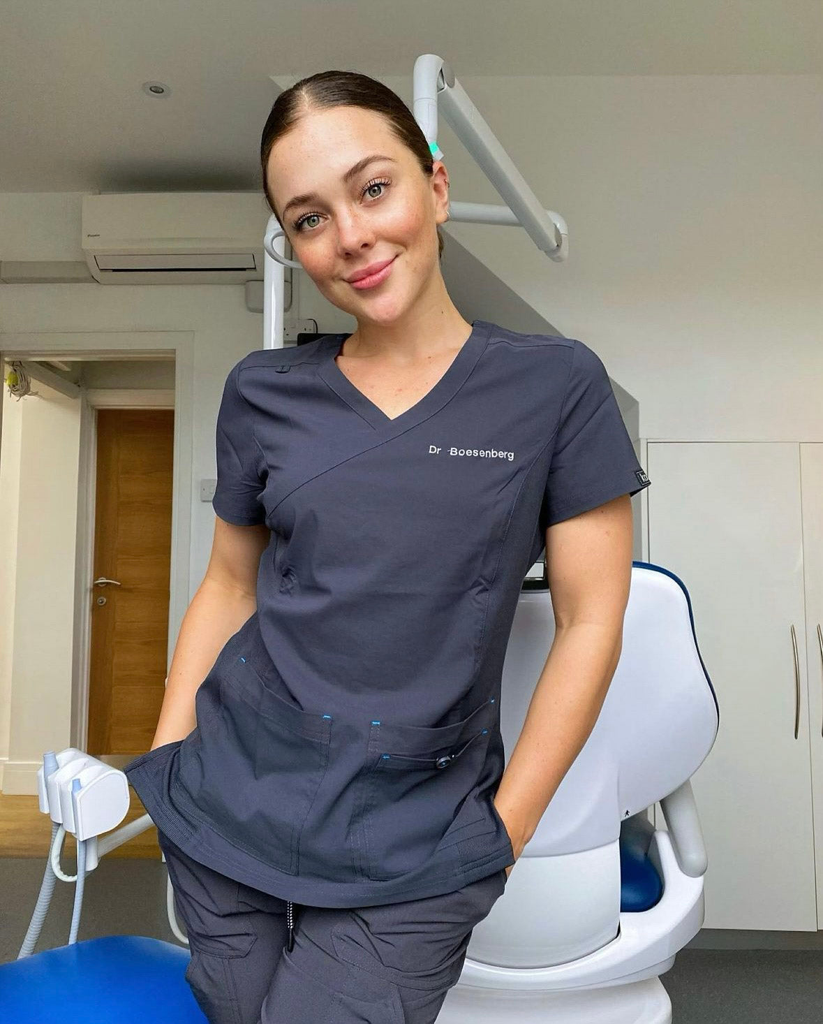 Tunique médicale ou blouse médicale : Quel choix pour votre garde-robe ? 👗