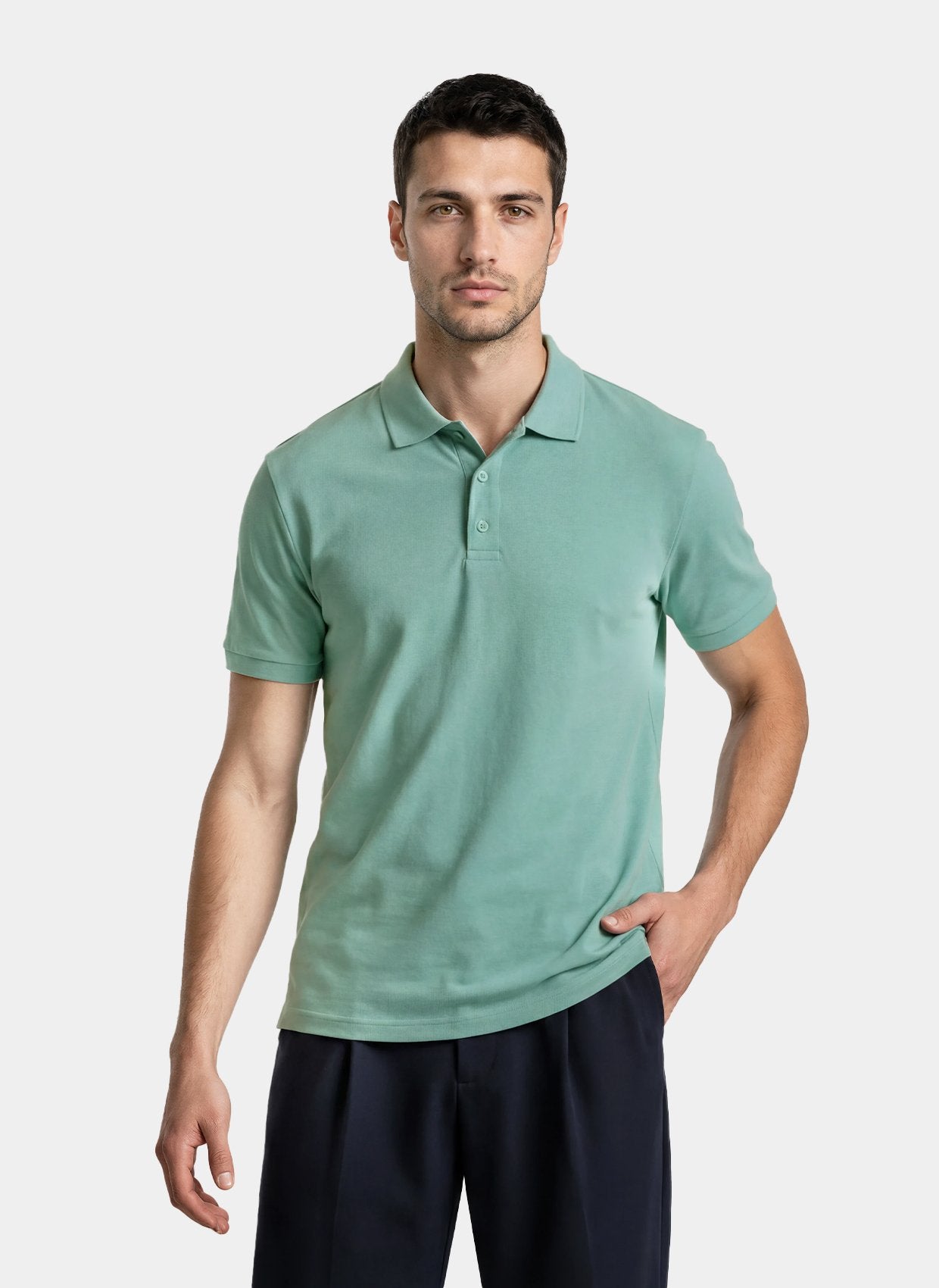 Homme portant polo vert sauge velilla de face