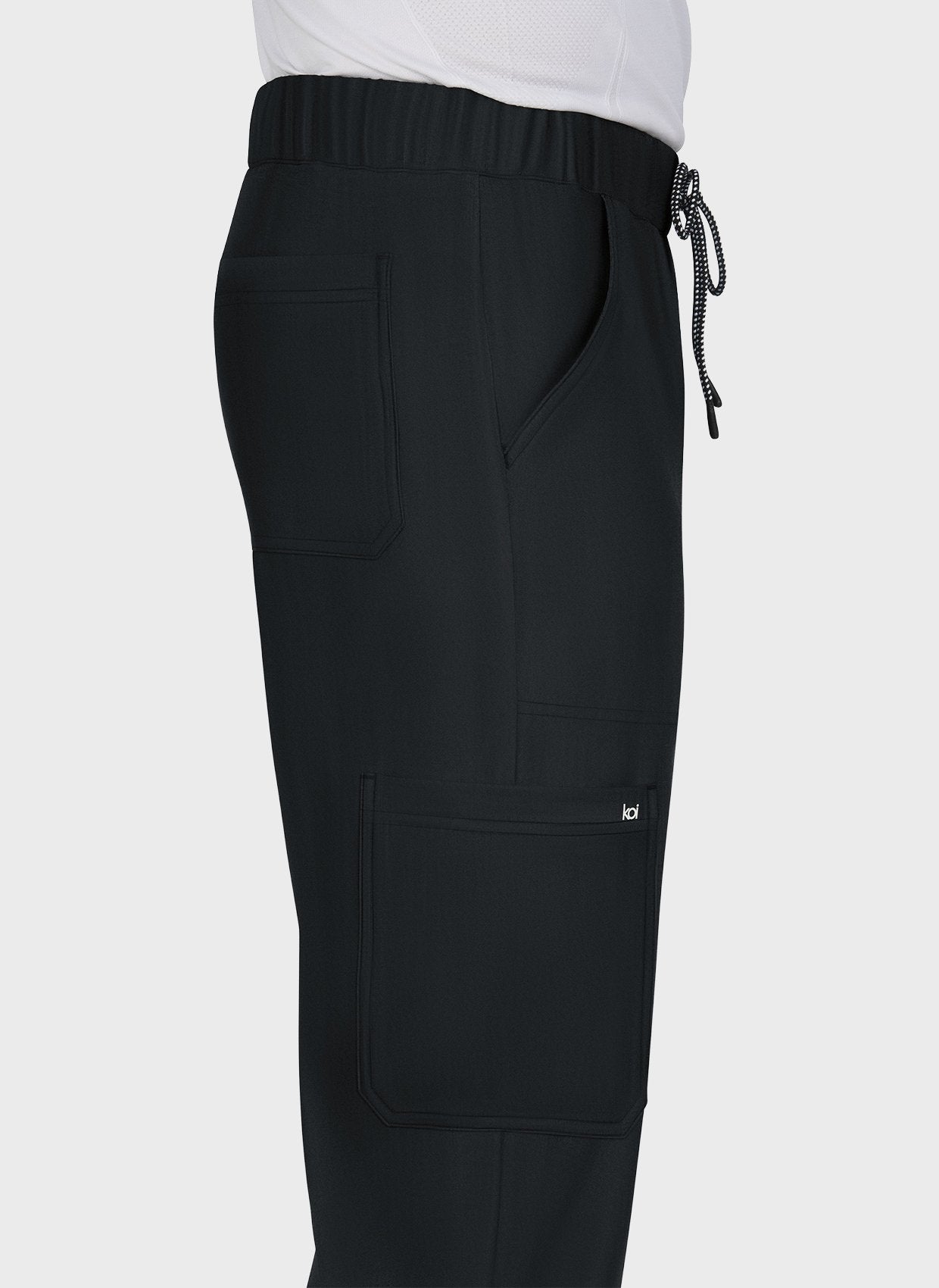 Pantalon médical homme Koi Next Gen Agissez noir gros plan
