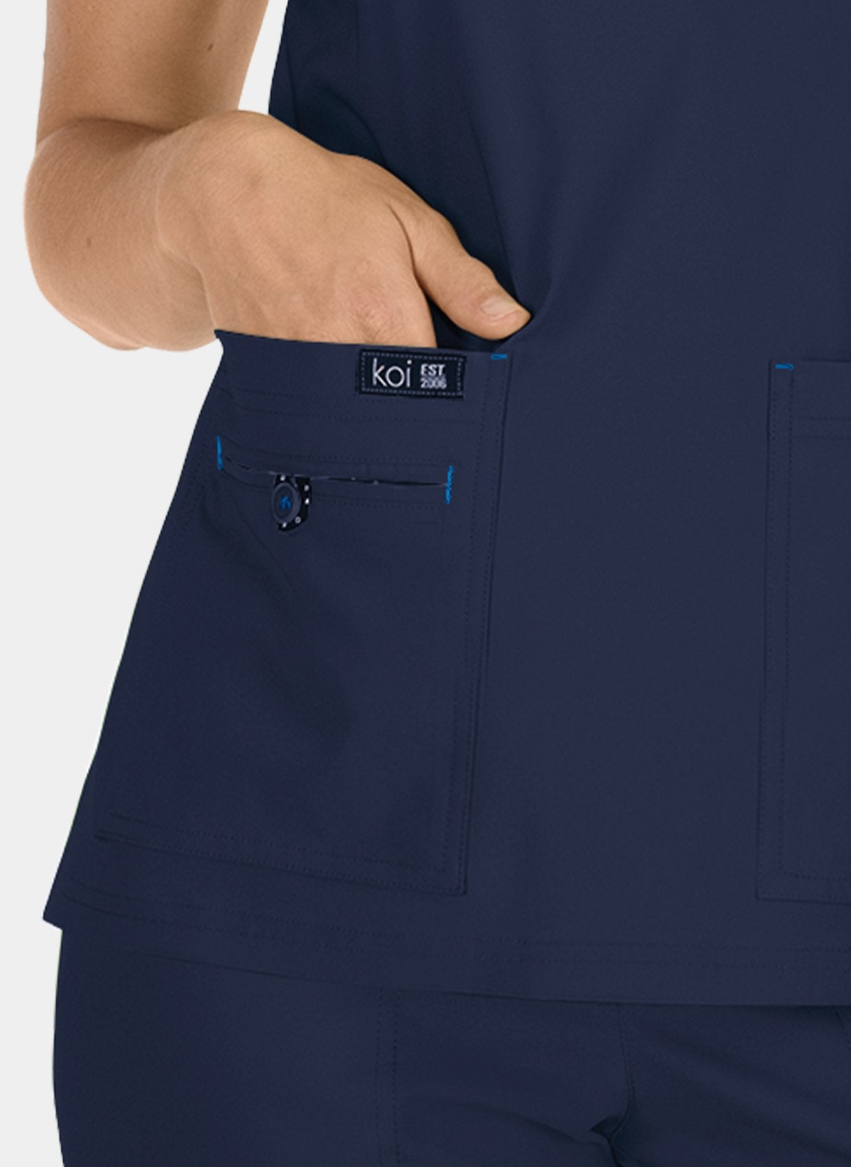 Blouse médicale femme Koi Basics Becca Poche - Bleu marine