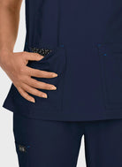 Blouse médicale femme Koi Basics Katie Poche -  Bleu marine
