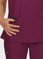 Blouse médicale femme Koi Basics Katie Poche -  Bordeaux