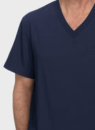 Blouse médicale homme Koi Next Gen De garde bleu marine gros plan 2