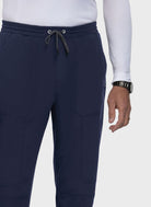 Pantalon médical homme Koi Next Gen De jour comme de nuit bleu marine gros plan 2