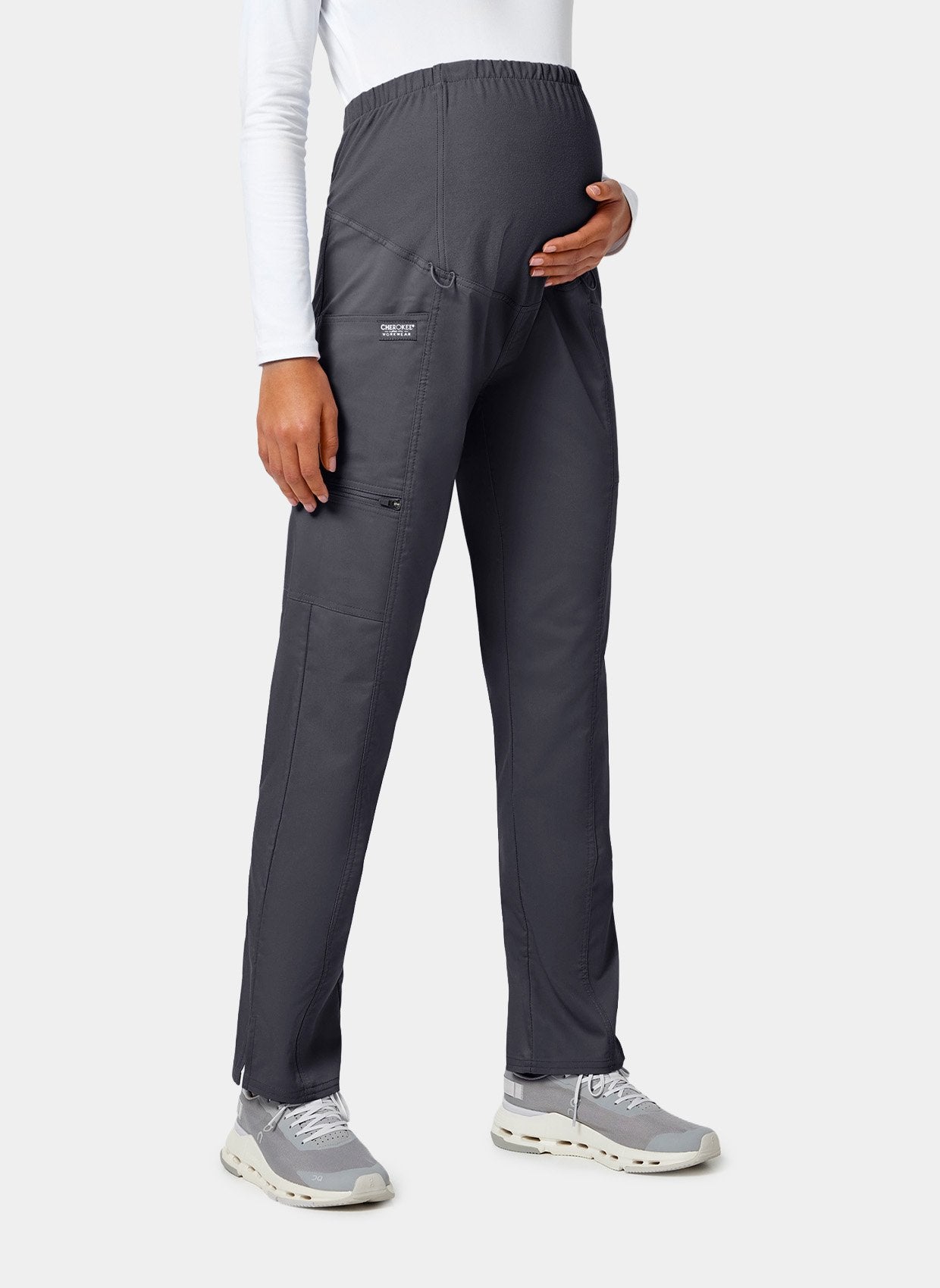 Pantalon médical femme maternité étain main sur le ventre