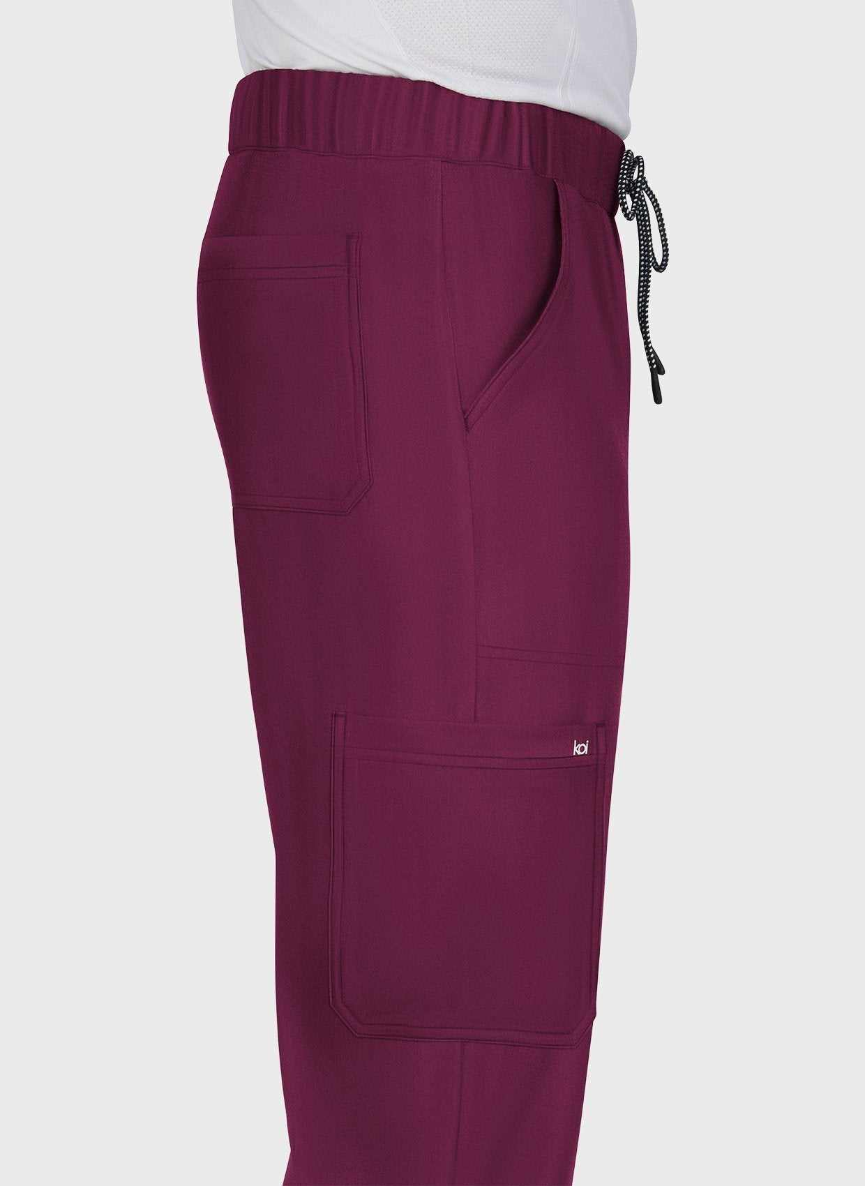 Pantalon médical homme Koi Next Gen Agissez bordeaux gros plan