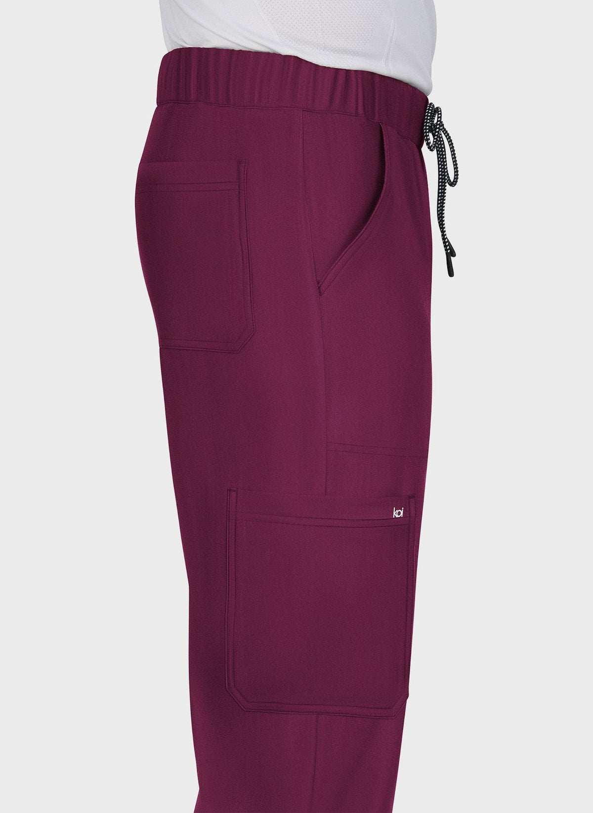 Pantalon médical homme Koi Next Gen Agissez bordeaux gros plan